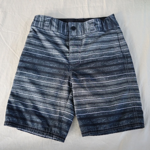 Cherokee Stripe Shorts 8